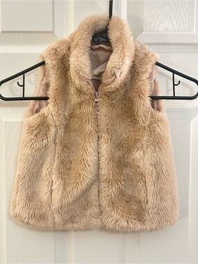 Young Dimension Primark Girls Tan Faux Fur Zip-Up Vest Size 2-3 Years